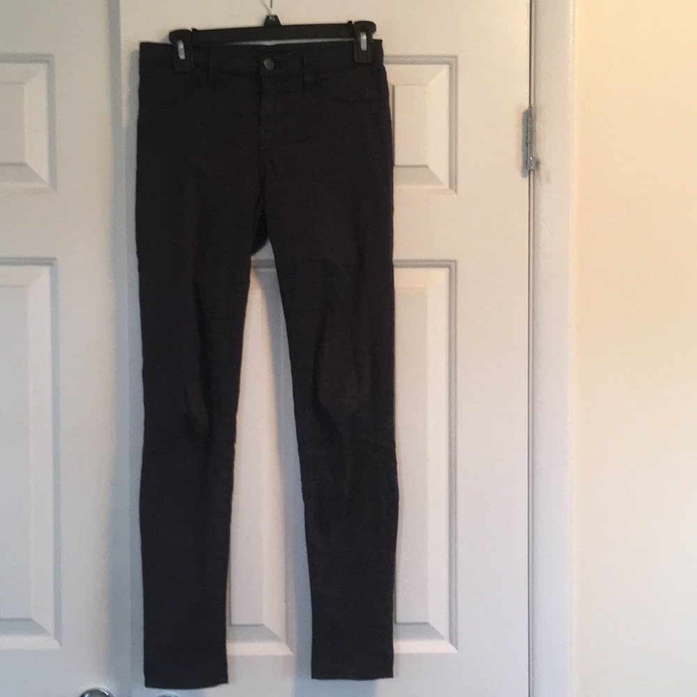 J Brand Super Skinny Size 26. Chrome color